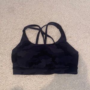 NWOT Lululemon black camo cross back sports bra